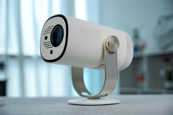 哪个好 实测三款便宜又好用的便携投影仪推荐PG电子游戏麻将胡了2024年便携投影仪(图3)